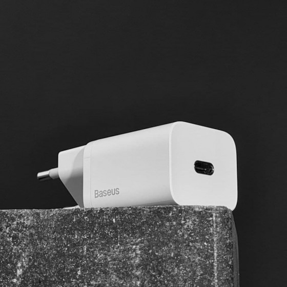 МЗП Baseus Super Silicone Quick Charger 20W (Type-C) + With Cable Type-C to Lightning black