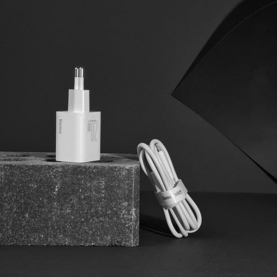 МЗП Baseus Super Silicone Quick Charger 20W (Type-C) + With Cable Type-C to Lightning black