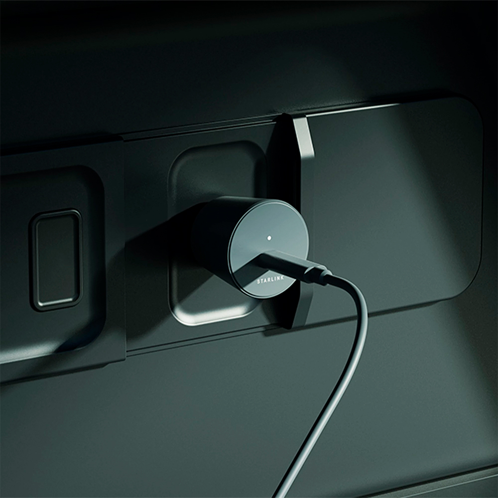 Комплект Starlink автомобільний зарядний пристрій для Mini Car Adapter та кабель Mini USB-C 5 метрів для живлення Starlink Mini (02756001-501)