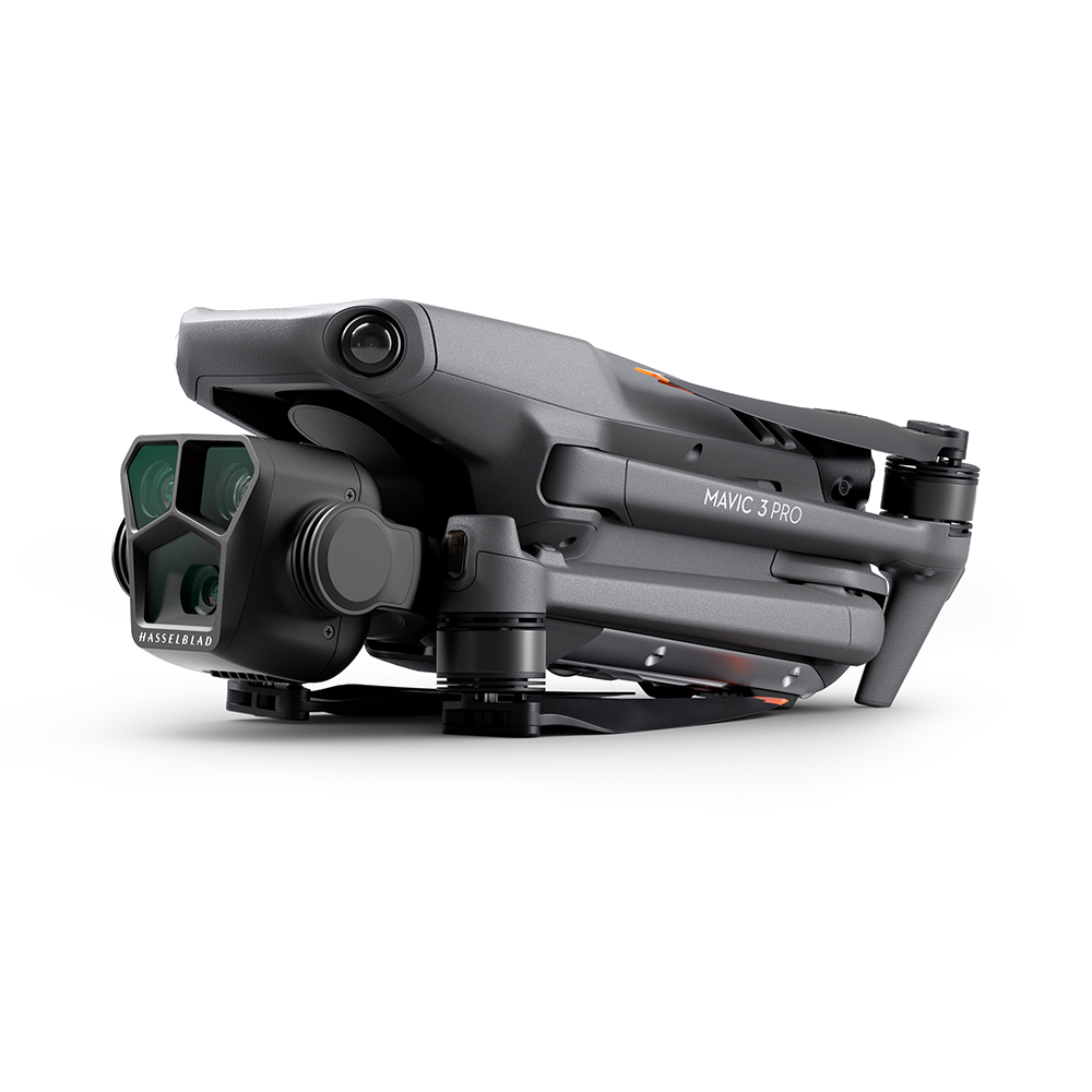 Квадрокоптер DJI Mavic 3 Pro Fly More Combo с DJI RC Pro (CP.MA.00000662.01)