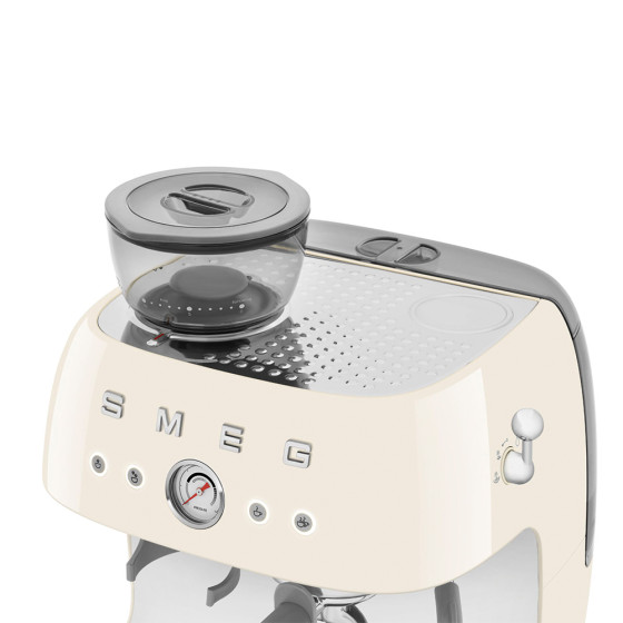 Рожковая кофеварка эспрессо SMEG (EGF03CREU).